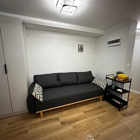 Skwerowa Nest דירה *